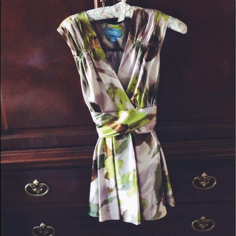 Vera Wang silk top